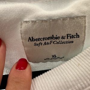 Abercrombie white crewneck sweatshirt